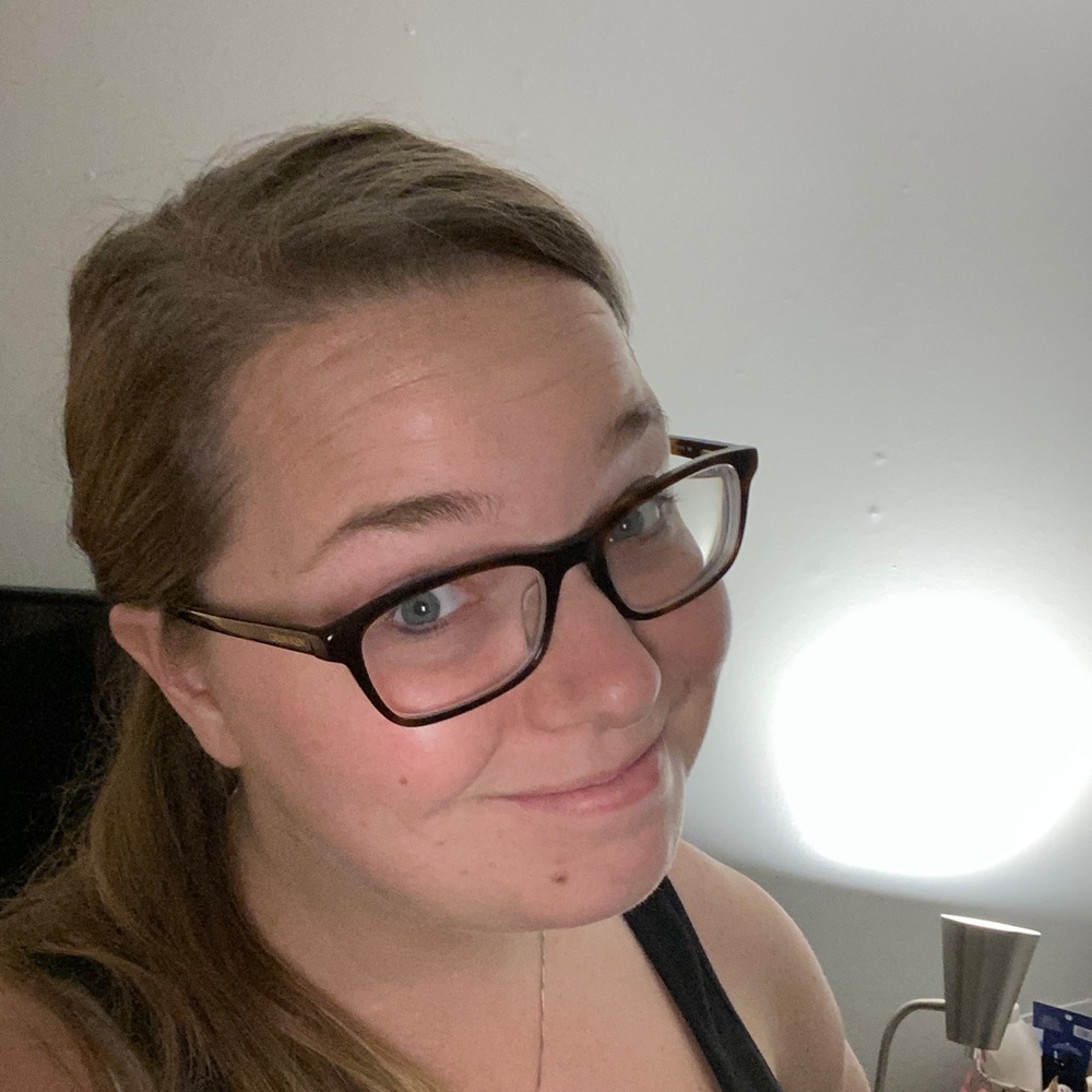 Meet your Posher, Stacie